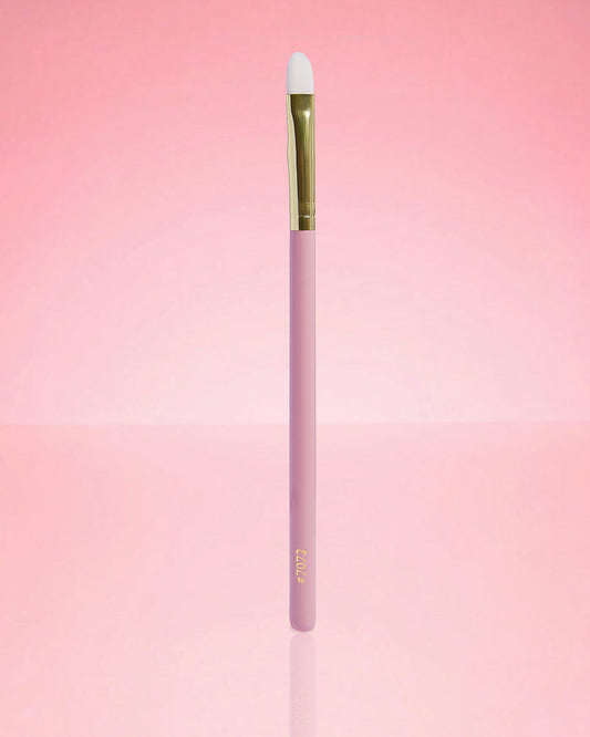 #7072 Small Flat Carver Brush